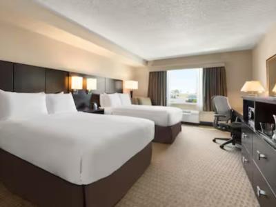 Doubletree By Hilton Airport Hotel 4*