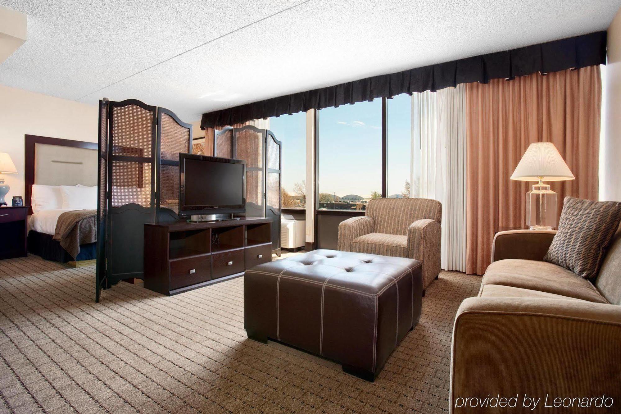 Doubletree By Hilton Airport 4*