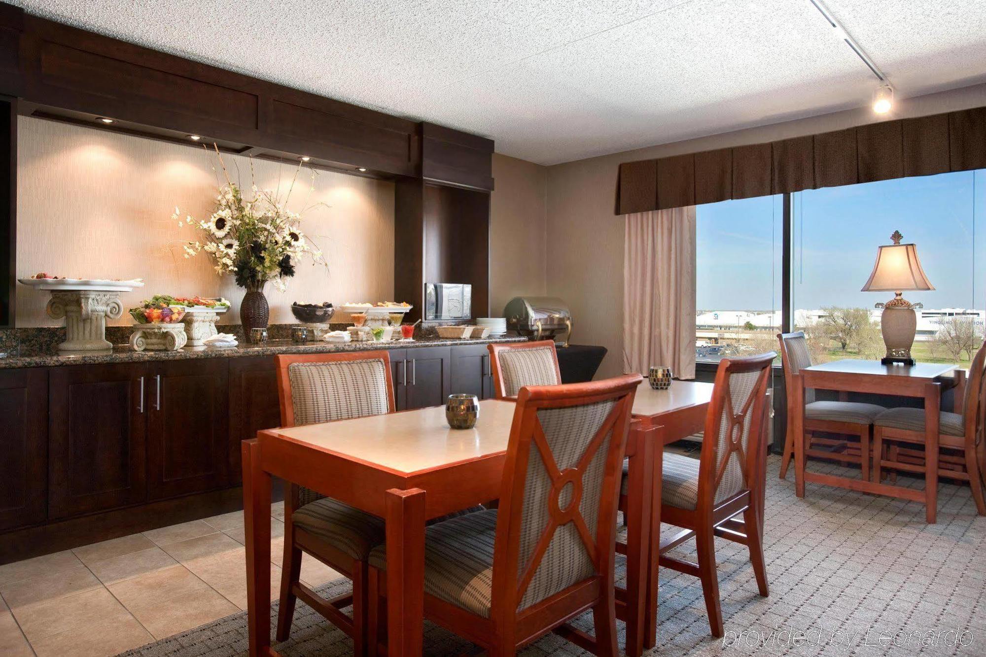 Doubletree By Hilton Airport Hotel 4*